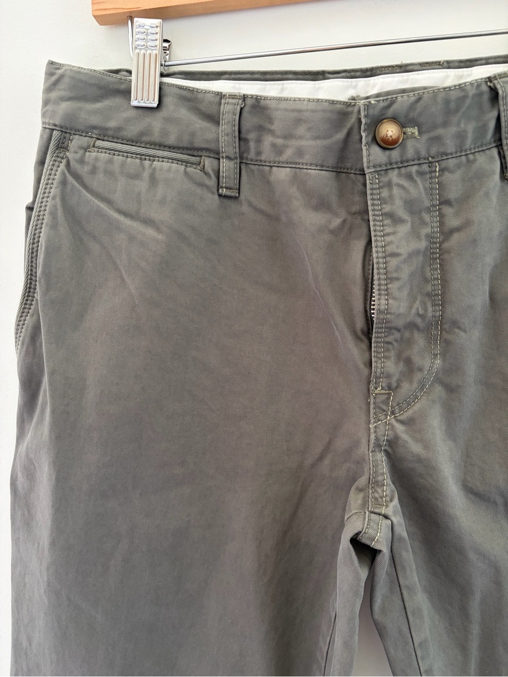 J Lindberg Khaki green straight leg Brushed Twill Cotton Chino Pants, 31x32 - Picture 3 of 10